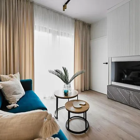 Golden Dreams Luxury 103 *